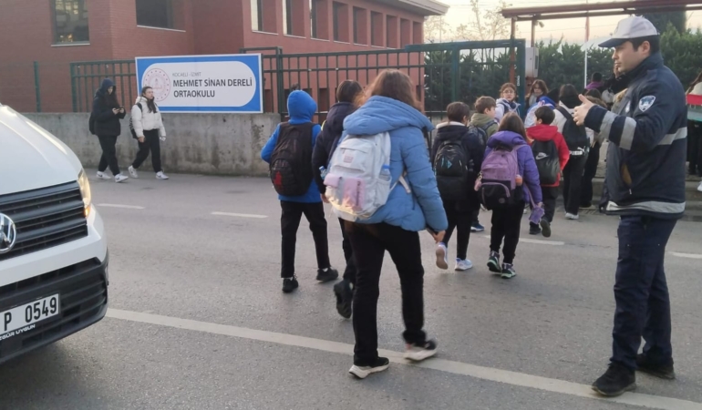 Okul giriş ve çıkışları zabıta ile daha güvenli