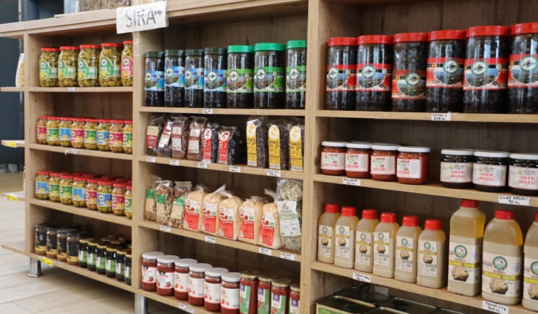 Çınar Halk Market Ürünleri Gülümse Sosyal Tesislerinde