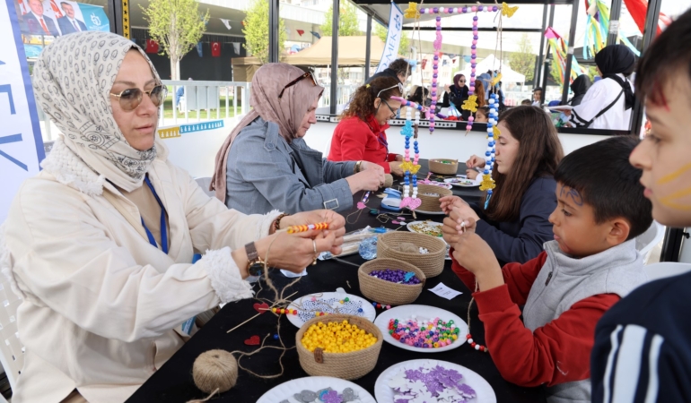 Bu atölyede her eser rüzgarla hayat buldu