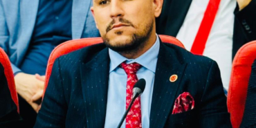 Çayırova Kent Meydanı paylaşımına Baran Aydın’dan tepki1