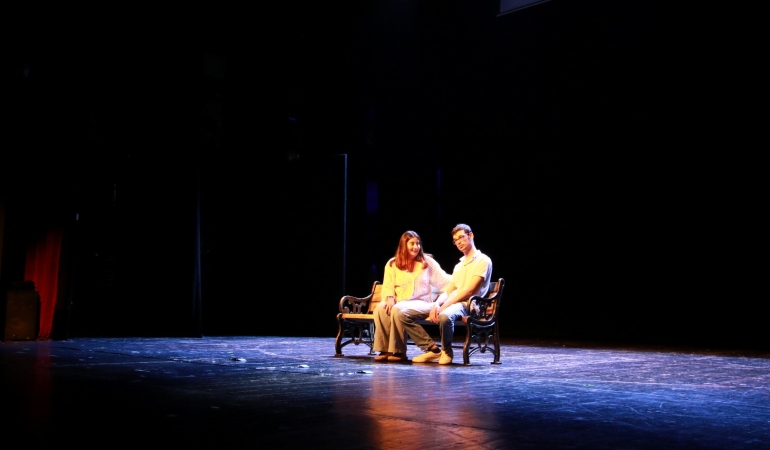 Özel bireyler tiyatro oyununda hünerlerini sergiledi (1)