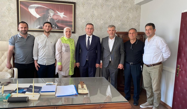 Kocaeli Trabzonlular Derneği’nden, Derince Kaymakamı Demirelli’ye ziyaret