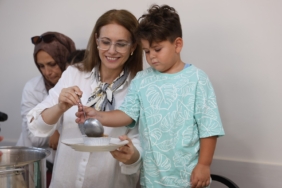 Başkan Vekili Abiş'ten, KO-MEK'te aşure ikramı (9) (Büyük)