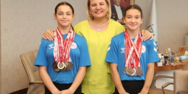 Fatma Başkan, İzmit’in gururu olan genç cimnastikçileri tebrik etti (4)