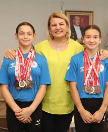 Fatma Başkan, İzmit’in gururu olan genç cimnastikçileri tebrik etti (4)