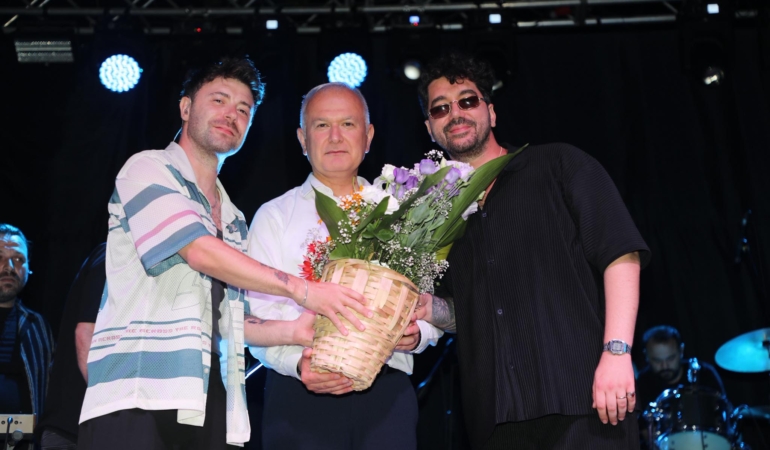 Karamürsel’in Kurtuluş Coşkusu İkilem Konseriyle Taçlandı