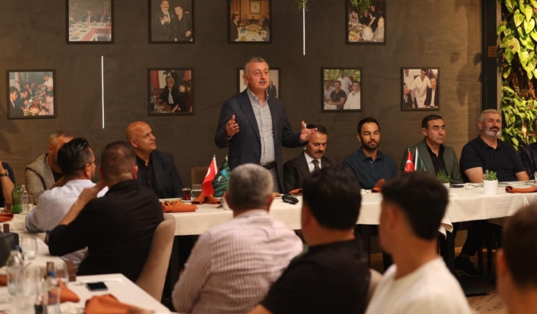 Vali Aktaş ile Başkan Büyükakın'dan Beşiktaş maçı öncesi Kocaelispor'a moral (4)