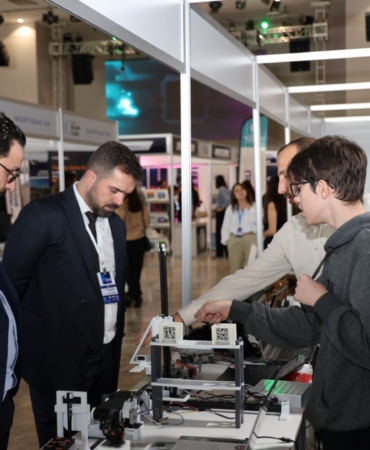 Bilişim Fuarı stantlarına 7'den 70'e yoğun ilgi (27)