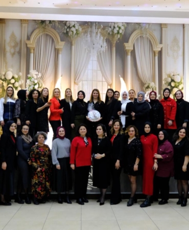 lham veren kadınlar Gölcük'te moral depoladı (2)