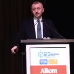 Büyükakın _Akran zorbalığına sessiz, kayıtsız kalamayız_ (1)