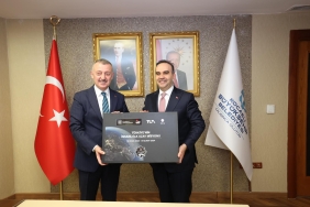 Bakan Kacır'dan Büyükşehir'e ziyaret (2)