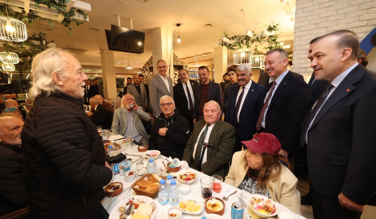 Büyükakın şehit aileleri, gazi ve yaşlılar ile bir araya geldi (4)