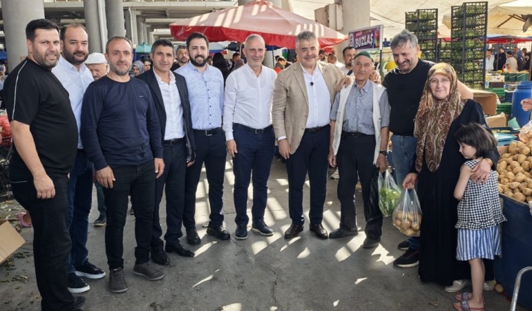 Başkan Recep Kaya: “Bizim siyasetimiz milletin arasında, sokağın içinde”