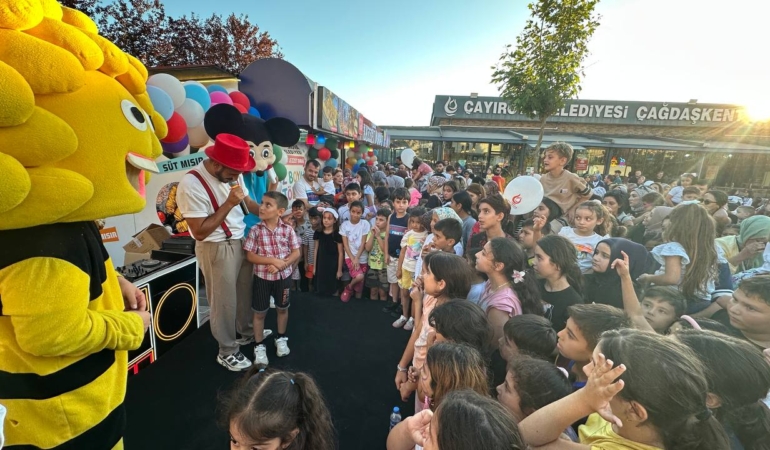 Çayırovalı çocuklar, ‘Yaza veda, eğlenceye merhaba’ etkinliğinde buluştu