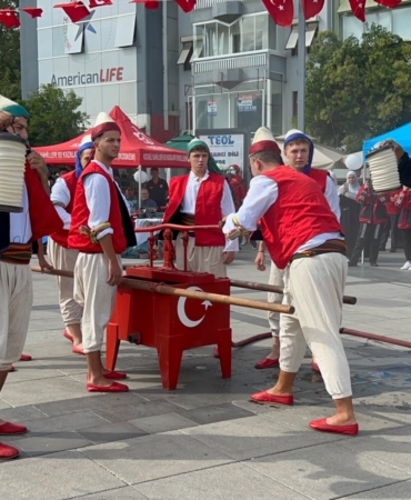Kocaeli meydanları İtfaiye Haftası’nda renklendi (4)